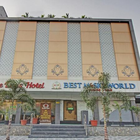 فندق Treebo The Boss Rāipur المظهر الخارجي الصورة