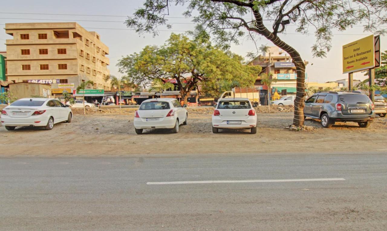 فندق Treebo The Boss Rāipur المظهر الخارجي الصورة